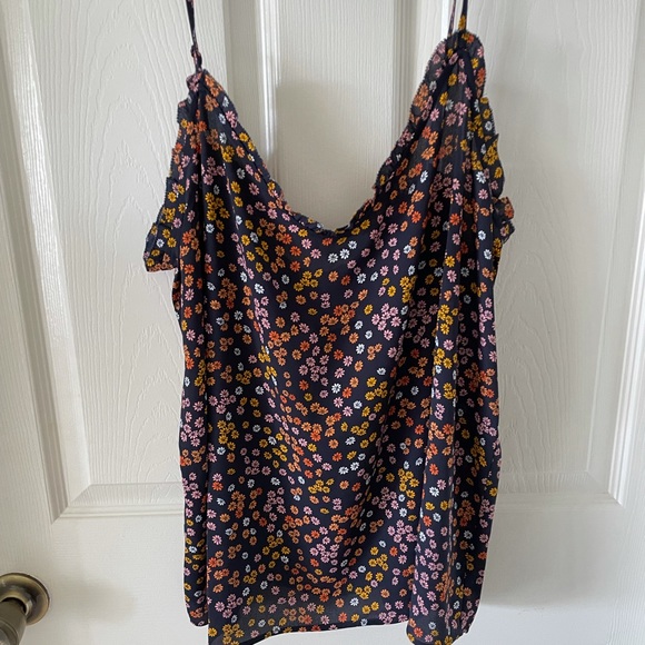 LOFT Tops - Loft flower tank